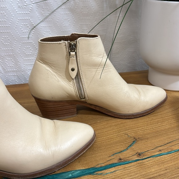 Thursday Boot Company Downtown Leather Beige Ankle Boots - Picture 5 of 14